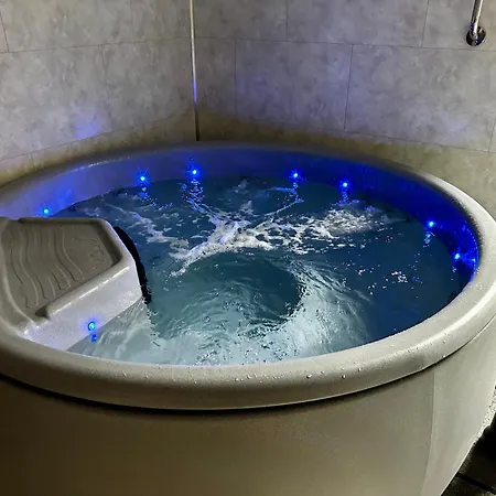 Oxxotel & 3* فالوجنيس