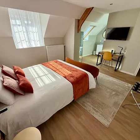Oxxotel & Aparthotel Valognes