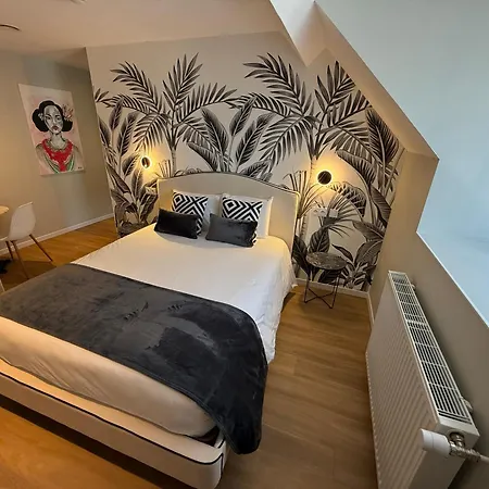 Oxxotel & 3*