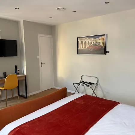 מלון דירות Oxxotel &